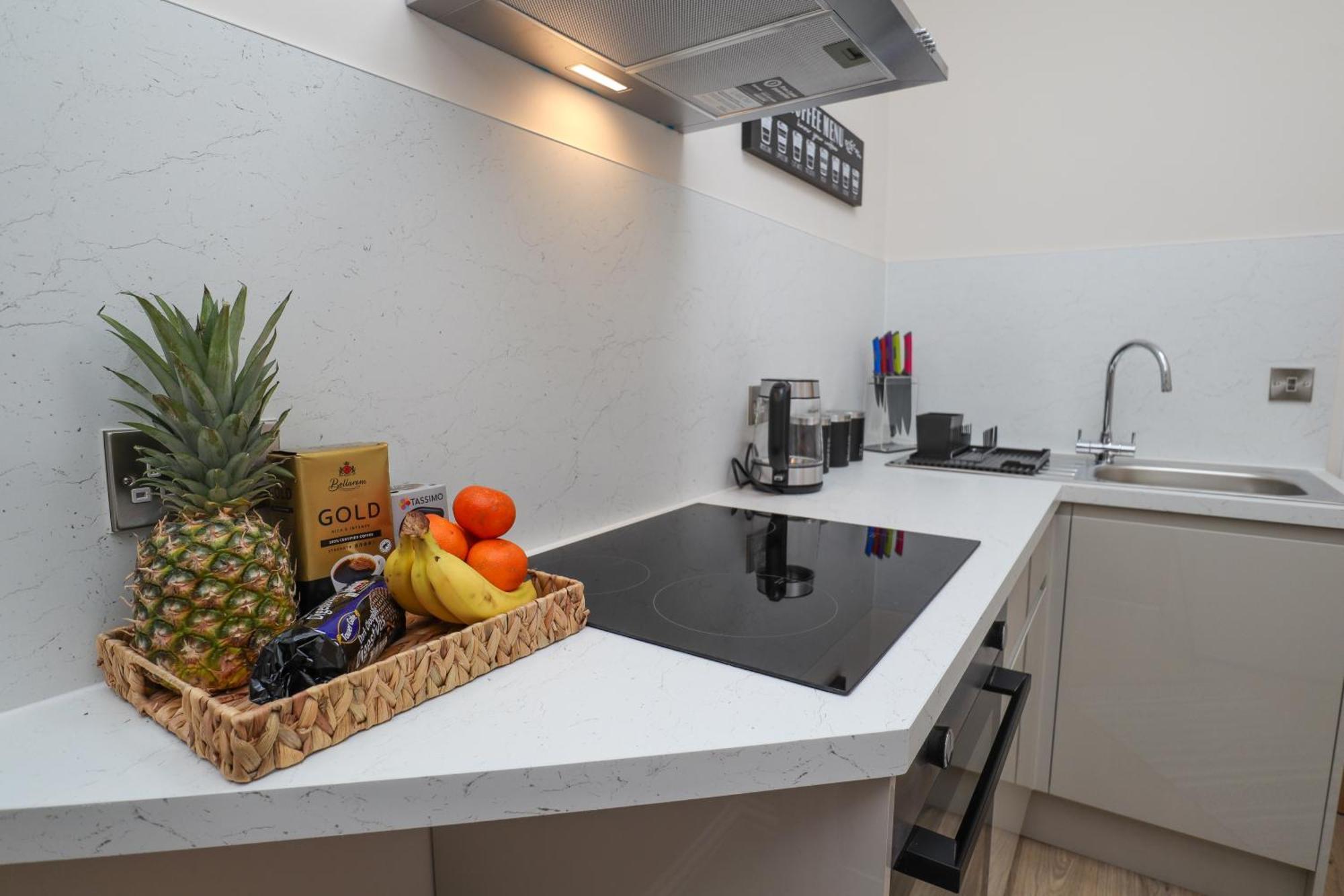 One Bed Apartment, Close To Train, City, Beach And Hospital Long Booking Welcome Eastbourne Exterior foto