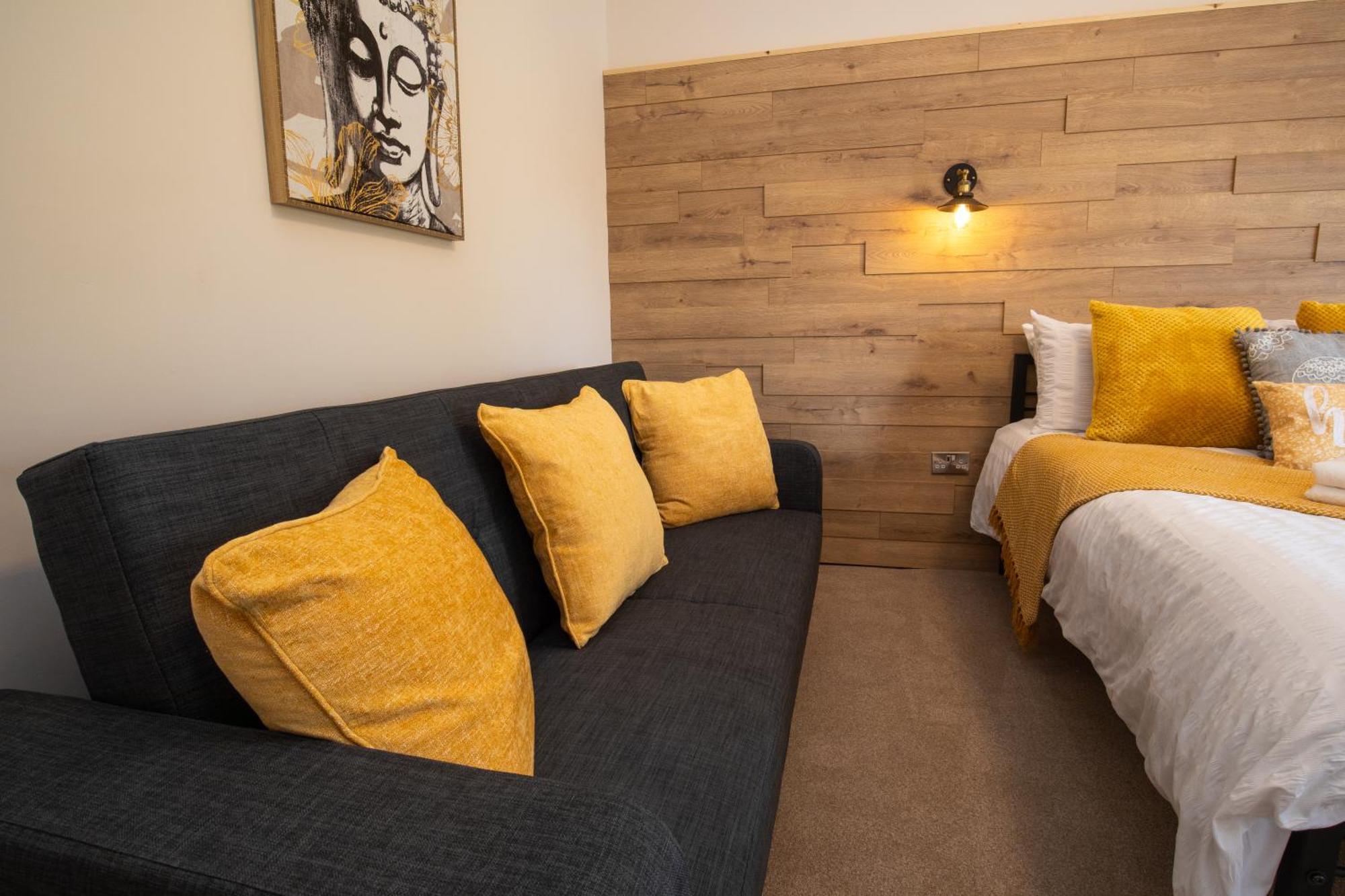 One Bed Apartment, Close To Train, City, Beach And Hospital Long Booking Welcome Eastbourne Exterior foto