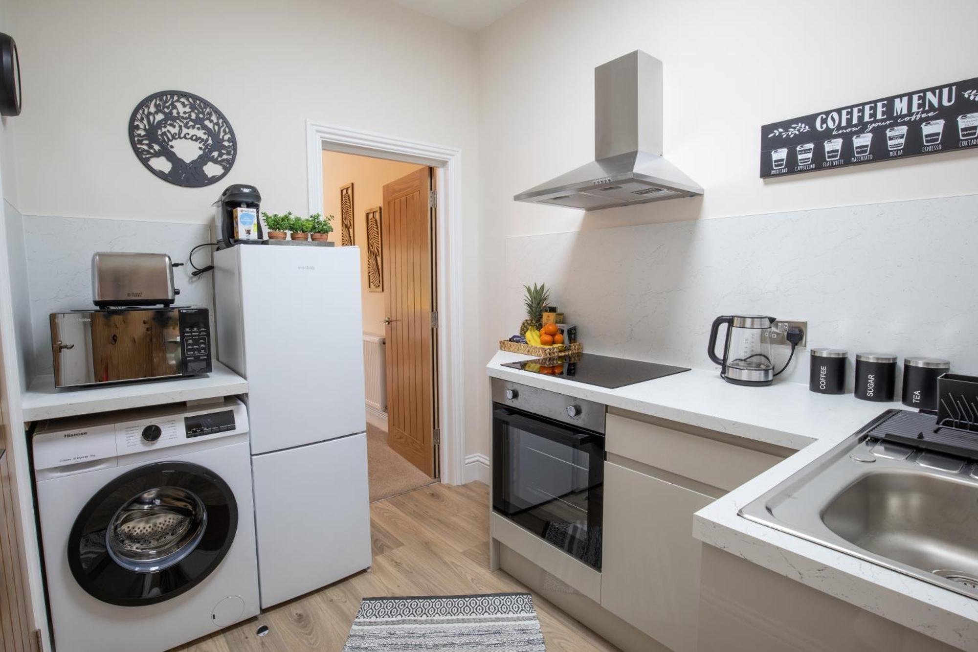 One Bed Apartment, Close To Train, City, Beach And Hospital Long Booking Welcome Eastbourne Exterior foto